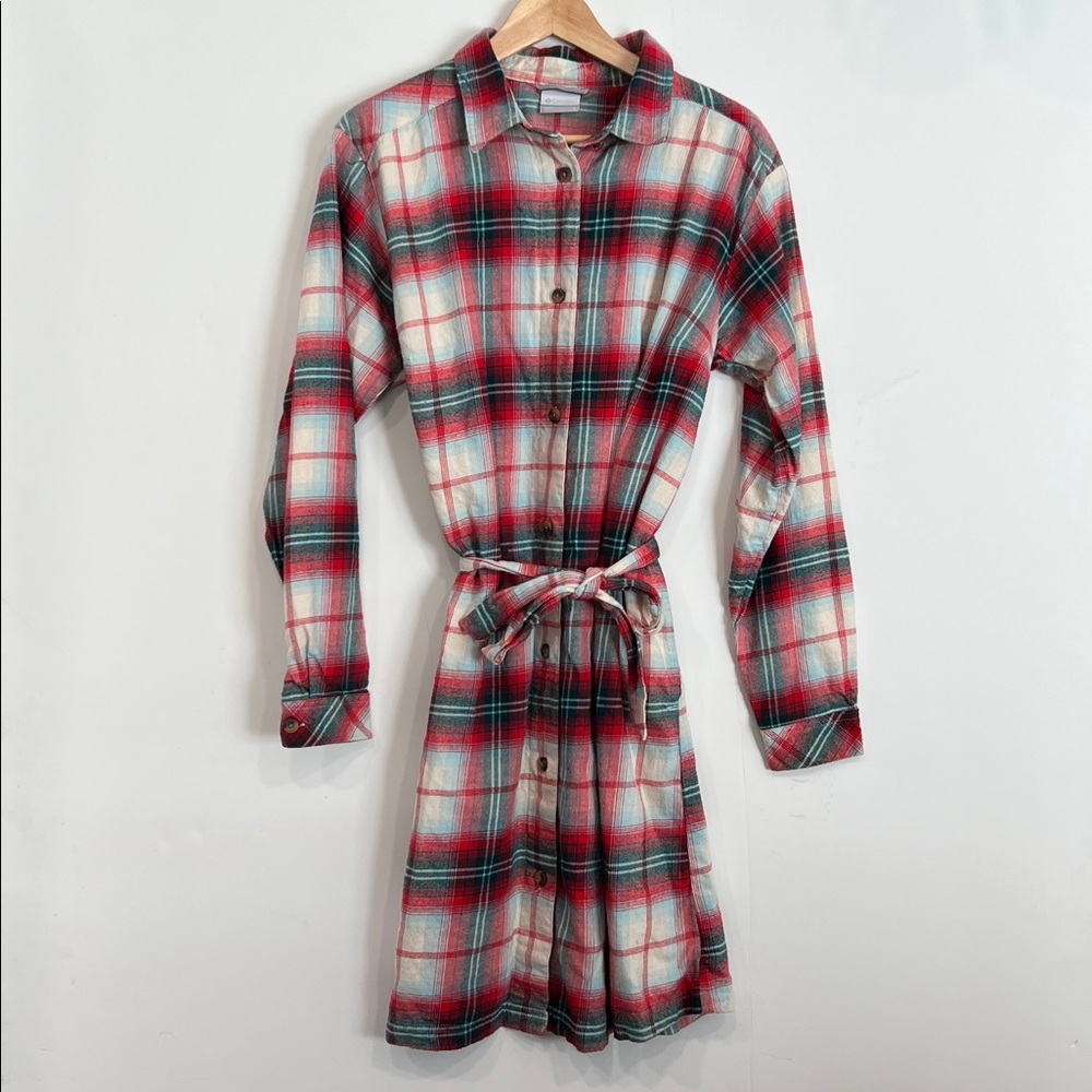 Columbia Holly Hideaway Flannel Button Up Shirt Dress in White/Red Plaid - Large